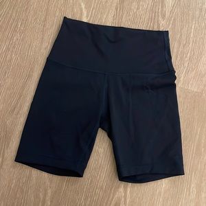 (Almost New) Lululemon Wunder Train Shorts